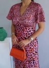 Pembe Leopar Desen V Yaka Saten Elbise
