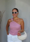 PEMBE Tek Omuz Gold Toka Detay Bluz