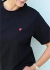 Siyah Kalp Nakışlı Basic Tshirt