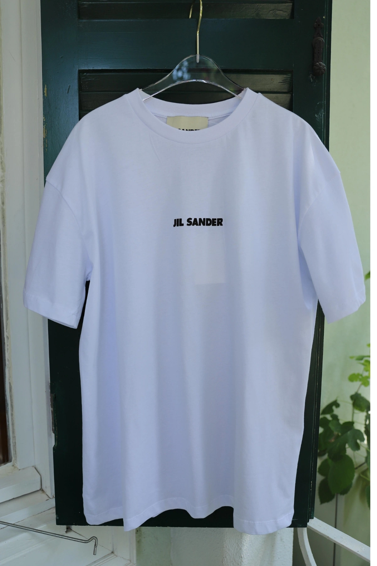 Beyaz Yazı Baskılı Tshirt