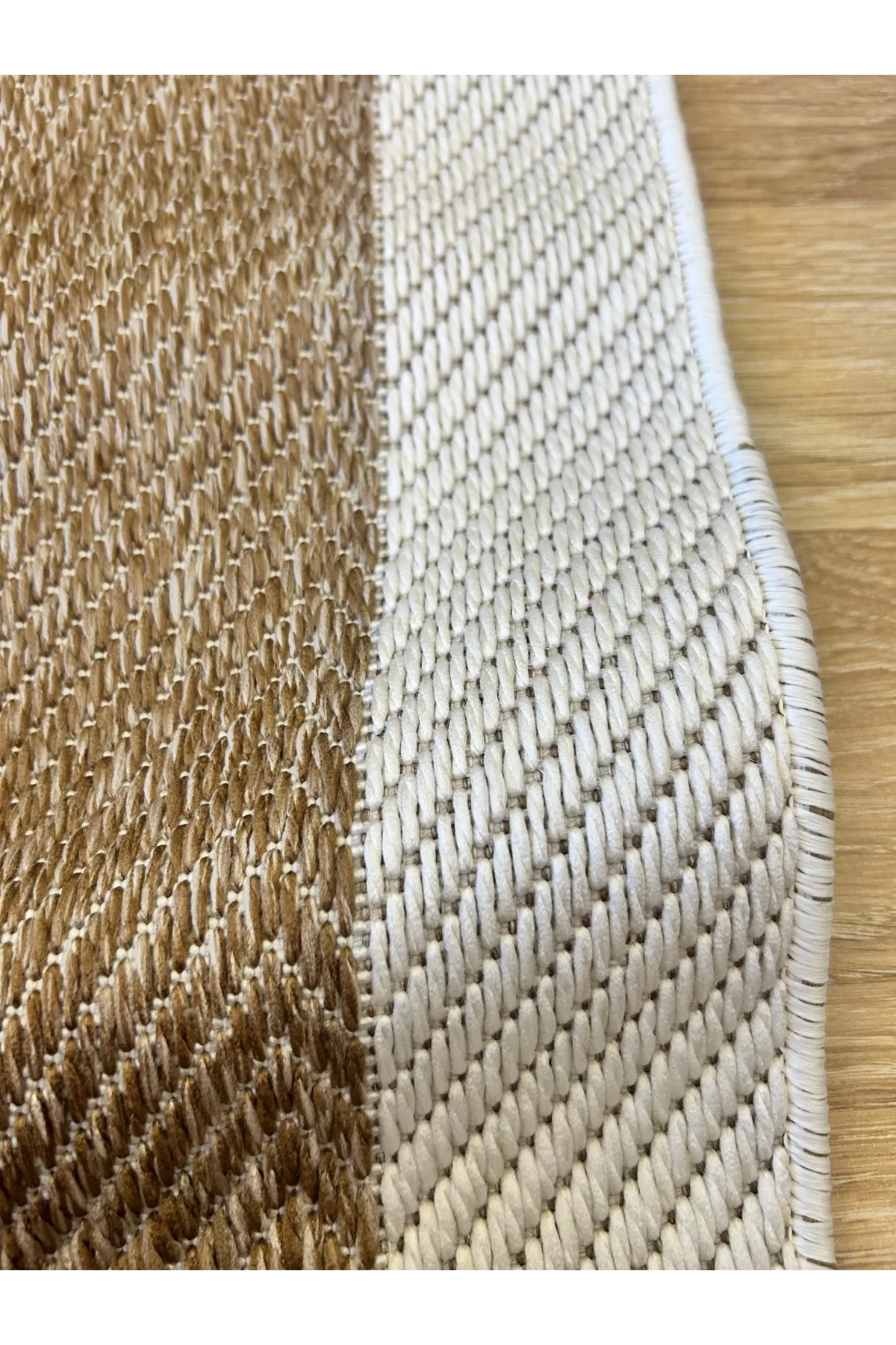 Sisal Zigzag Halı – Dinamik Desenli, Kaymaz Tabanlı, 4 Renk Seçeneği