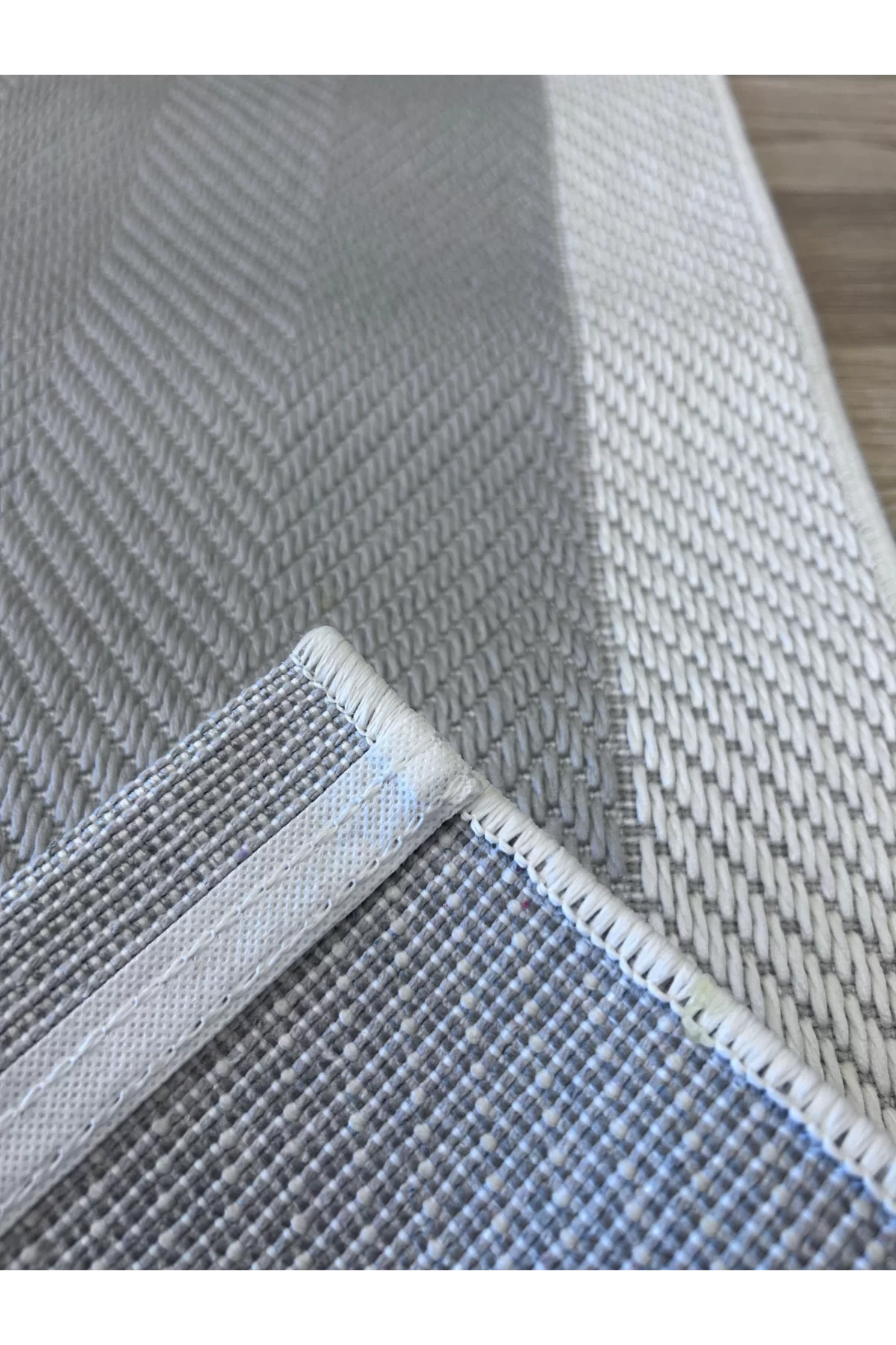 Sisal Zigzag Halı – Dinamik Desenli, Kaymaz Tabanlı, 4 Renk Seçeneği