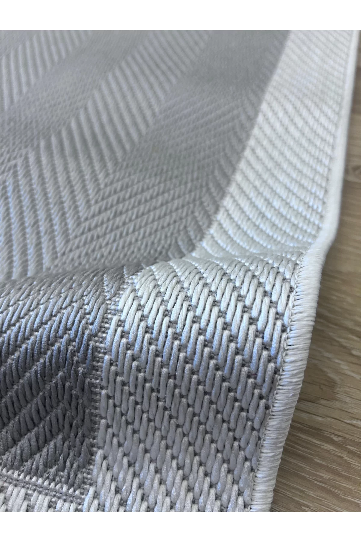 Sisal Zigzag Halı – Dinamik Desenli, Kaymaz Tabanlı, 4 Renk Seçeneği