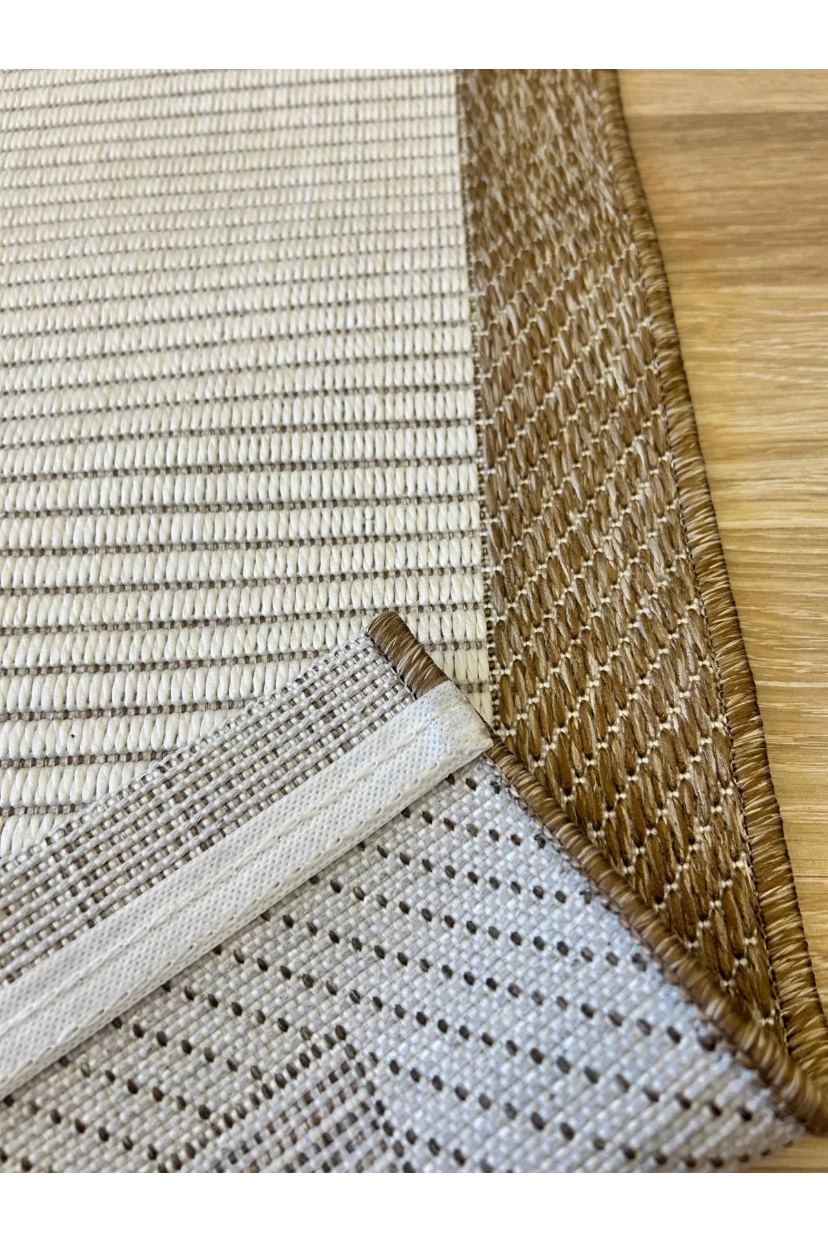 Sisal Düz Çizgili Halı – Modern Çerçeve Desenli, Kaymaz Taban, 4 Renk Seçeneği