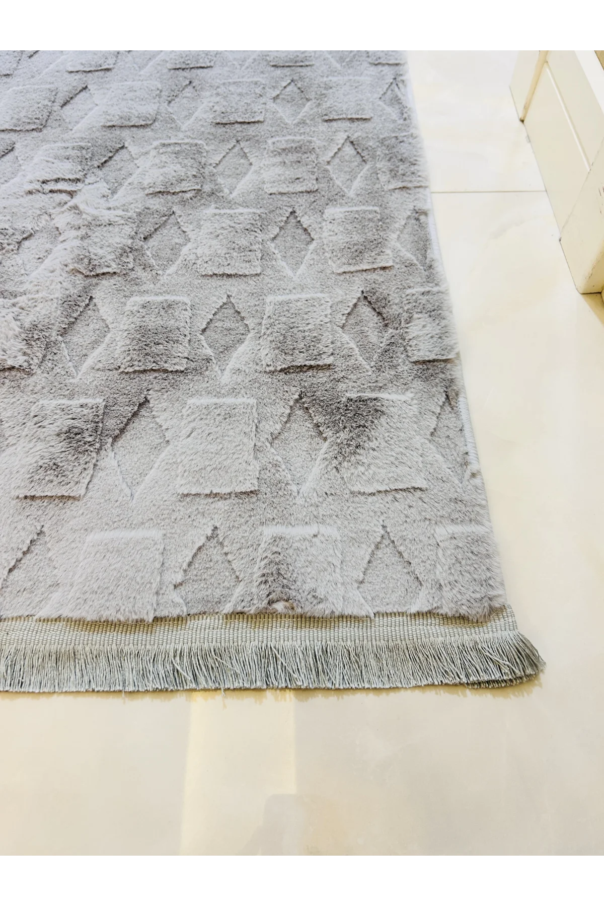 Diamond Monel Halı – Modern Dokulu Püsküllü Halı | 5 Renk Seçeneği