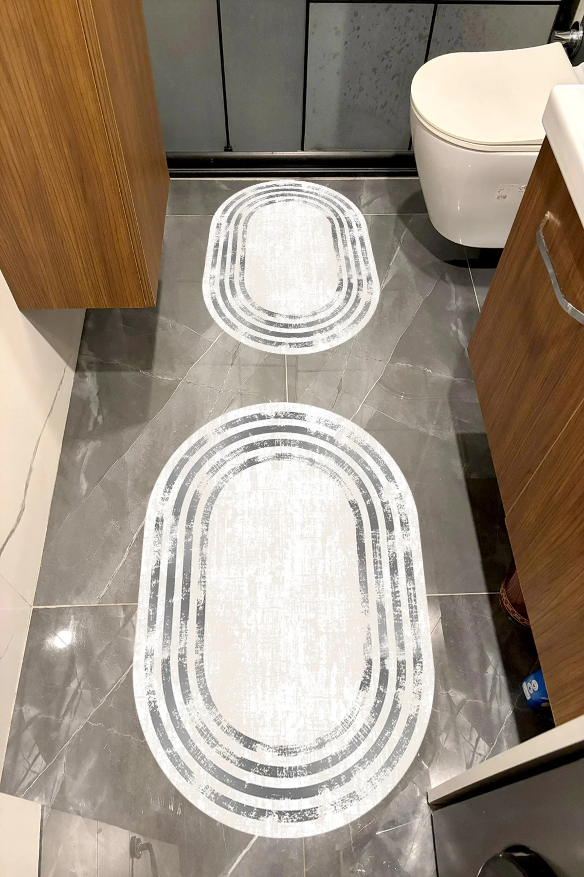 Su Emici Yumuşak Kaymaz Taban Sünger Dolgulu Yıkanabilir Dekoratif Banyo Paspası 1074SİLVERYGRİ OVAL