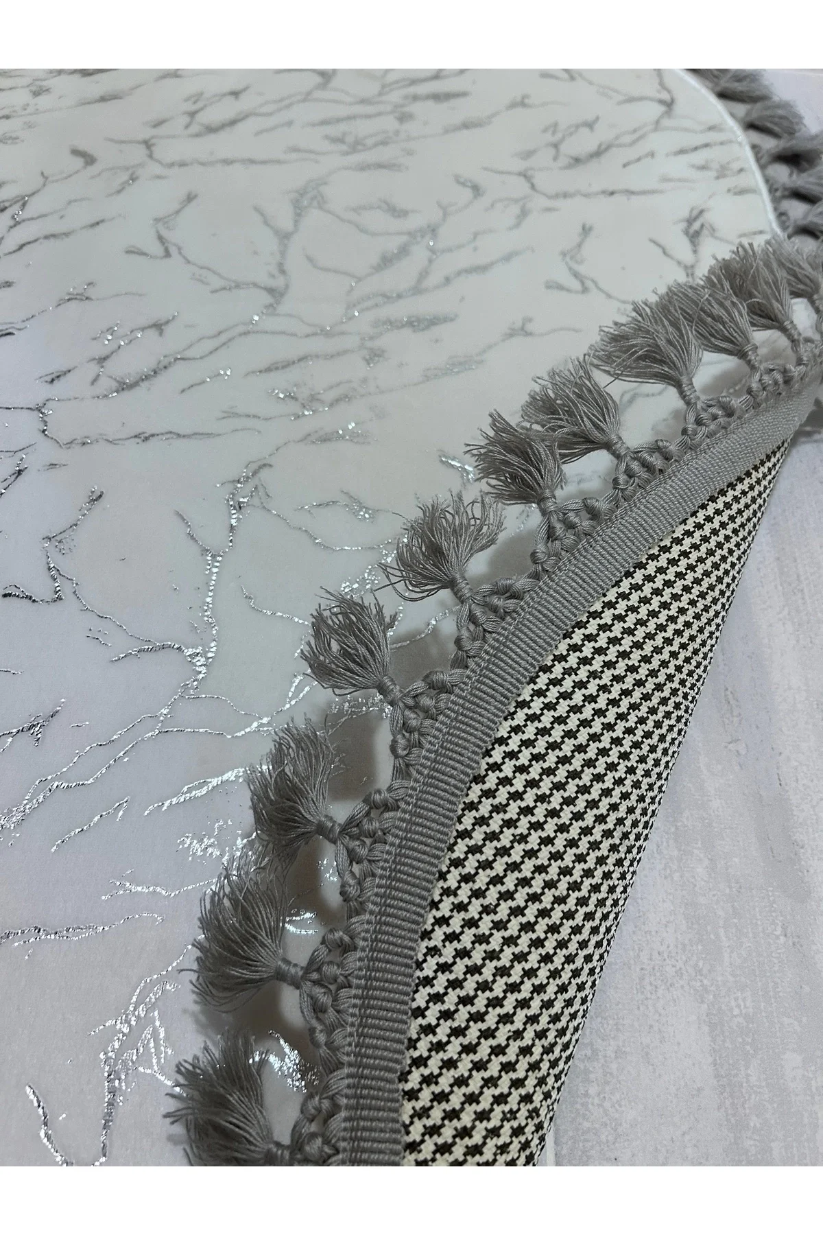 Simli Bambu Kaymaz Deri Taban 2li Set Klozet Beyaz Gümüş Ant Ponpon Banyo Paspas Takımı