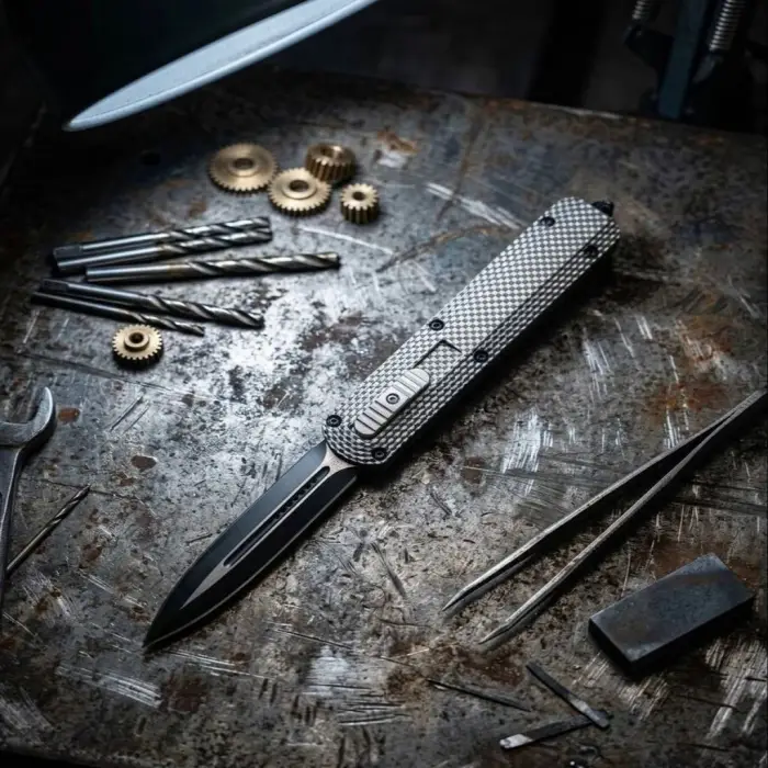 Benchmade Damalı Kabze Siyah Namlu OTF Önden Çıkmalı Otomatik Çakı