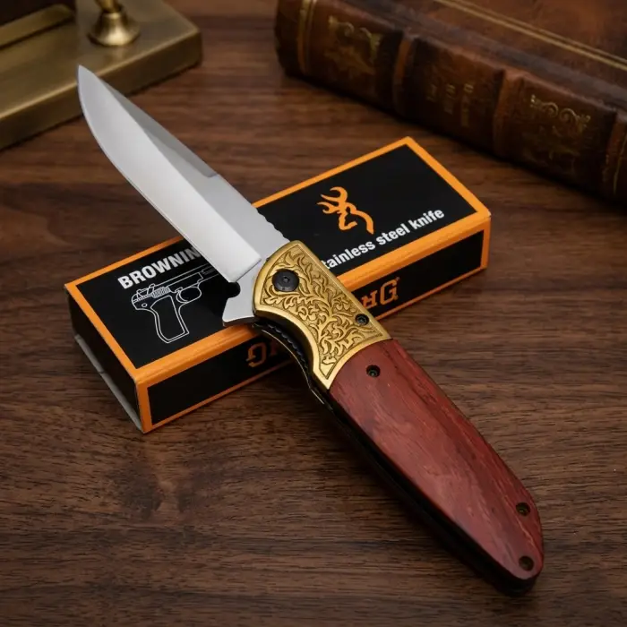 Knivox Browning İşlemeli Ahşap Kabze Kamp Çakısı