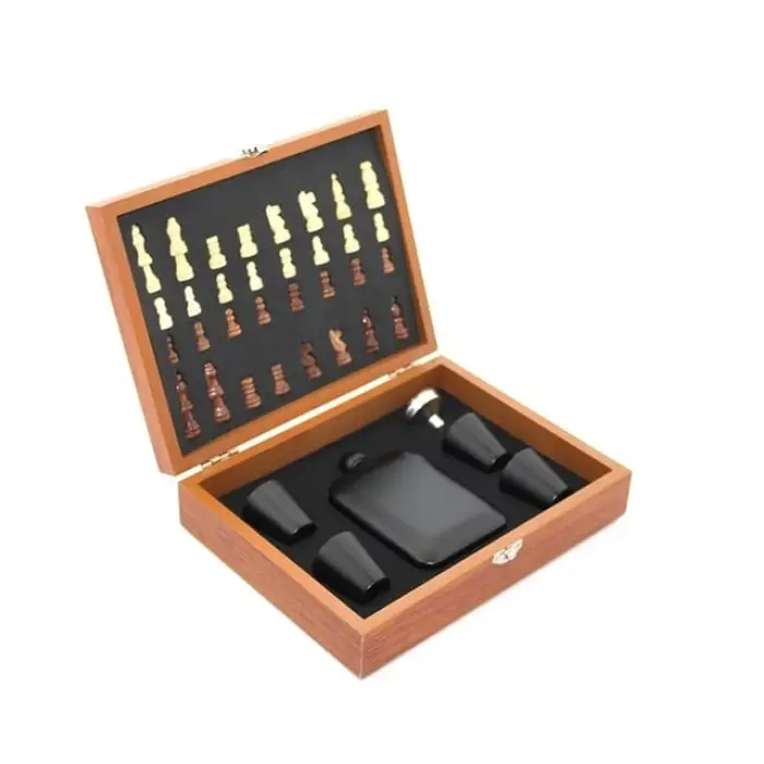 Ahşap Kutulu Satrançlı Matara Seti