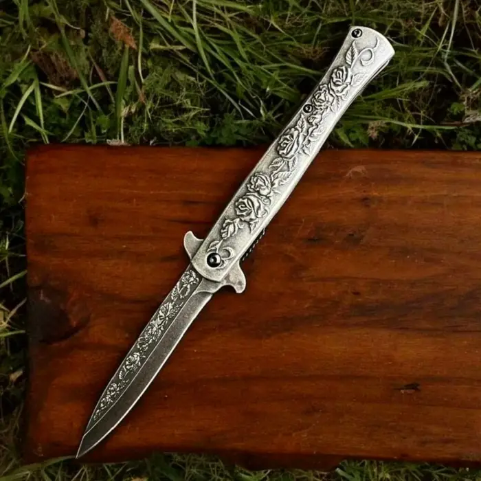 Siyah Gül HC012 İşlemeli Kamp Çakısı