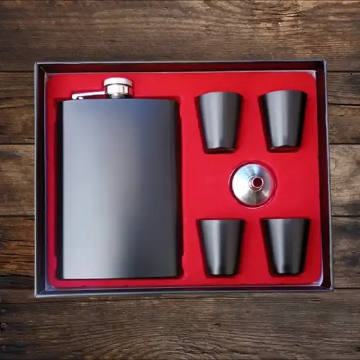 AlsepeteAvm  Siyah Paslanmaz Çelik 4 Shot Bardaklı Hunili Matara Seti