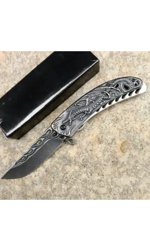 AlsepeteAvm Eskite İşlemeli Ejderha Desenli Auto Kamp Çakısı