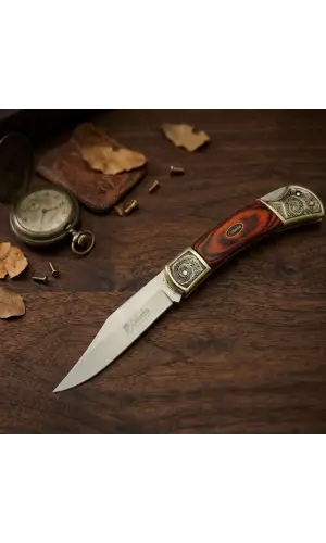 Knivox A1010-A İşlemeli Ahşap Kabze Kamp Çakısı