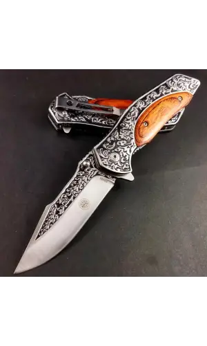 Swat Company İşlemeli Ahşap Kabze Kamp Çakısı