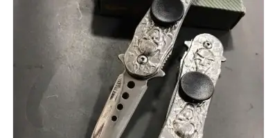 Kuru Kafa Desenli Stres Çarkı Çakı: İki Ürün Tek Aksesuar!