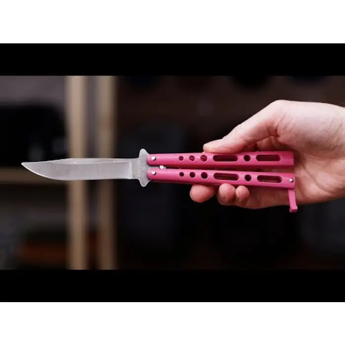 Benchmade Kuru Kafa Desenli Kelebek Çakı – Kamp Setiyle Birlikte