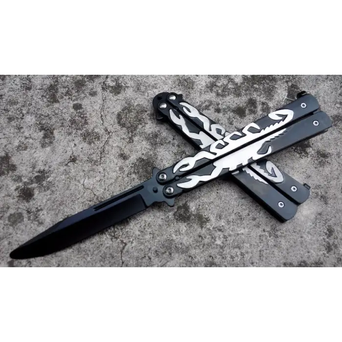 AlsepeteAvm Desenli Perçinli Kelebek – El Yapımı Hissi