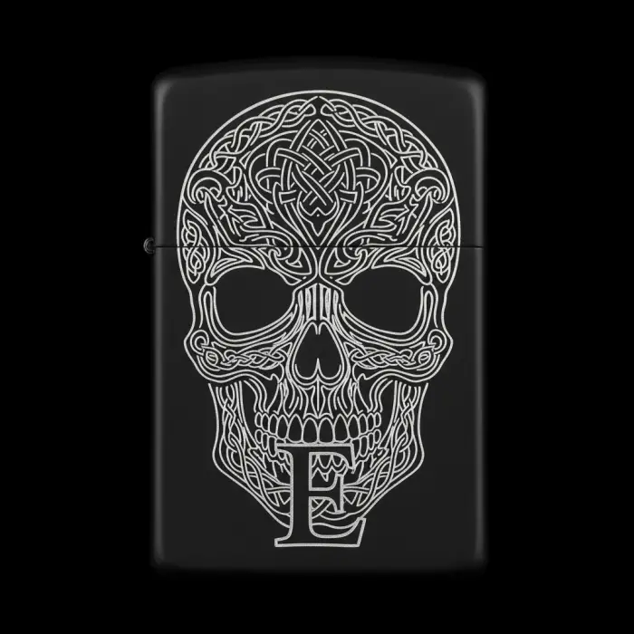 Benzinli Çakmak Kuru Kafa Figürlü E Harfli Tasarım - V63