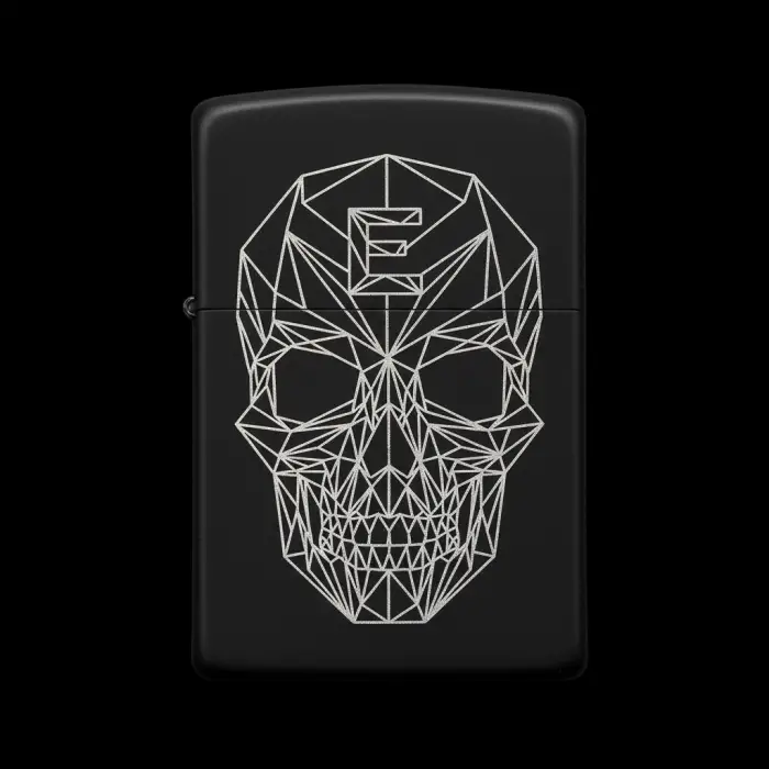 Benzinli Çakmak Kuru Kafa Figürlü E Harfli Tasarım - V73