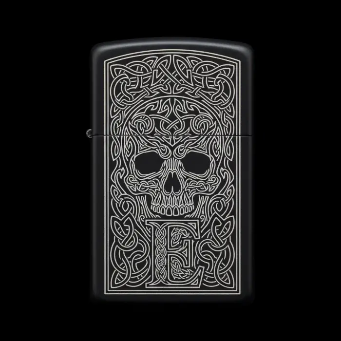 Benzinli Çakmak Kuru Kafa Figürlü E Harfli Tasarım - V96