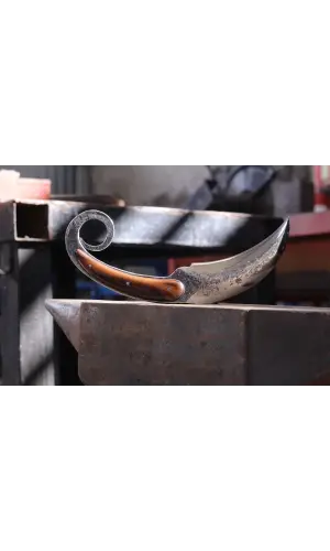 Ay Yıldız Temalı Sabit Bıçak Karambit