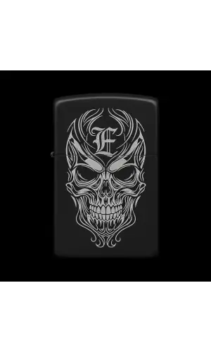 Benzinli Çakmak Kuru Kafa Figürlü E Harfli Tasarım - V8