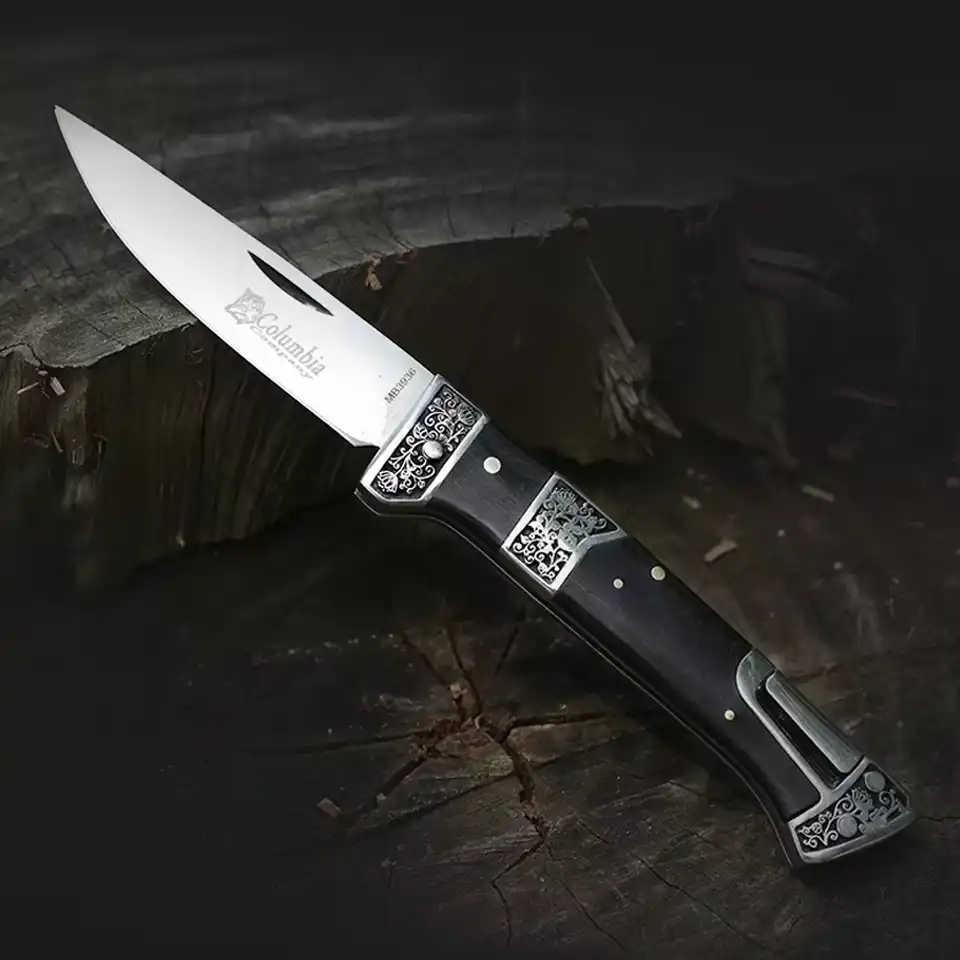 Knivox Columbia Company MB3936-B Gravür İşlemeli Ahşap Kabze Kamp Çakısı