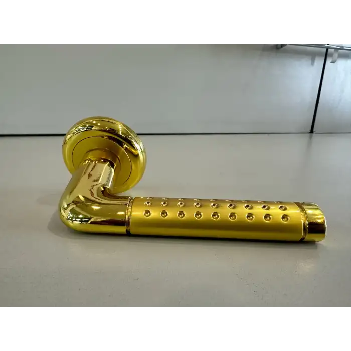 İTHAL ROZETLİ ALBİFİRİN ODA