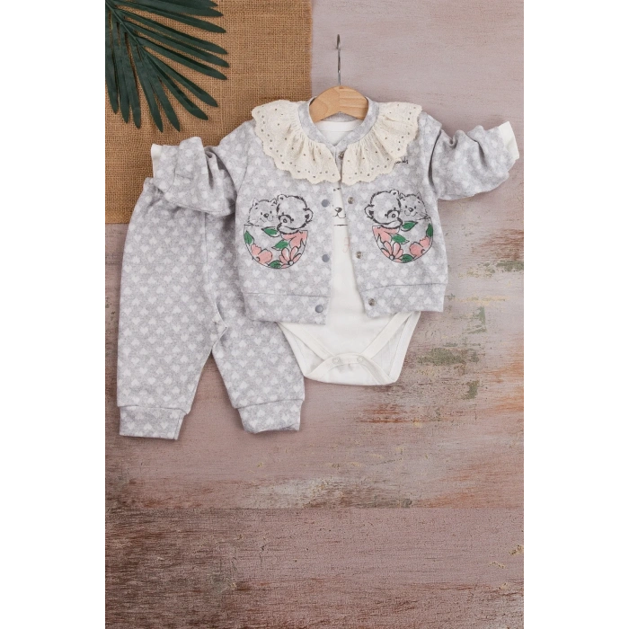 Brode İşlemeli Kalp Desenli 3lü Hırkalı Kız Bebek Takım
