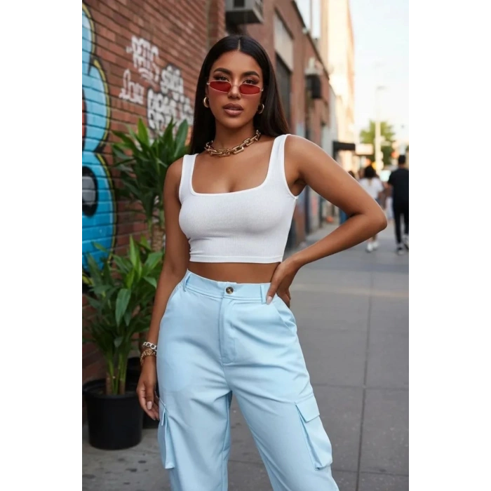 Kadın Beyaz Kalın Askılı Crop Top Büstiyer Esnek Kumaş Şık Basic Kadın Üst Giyim