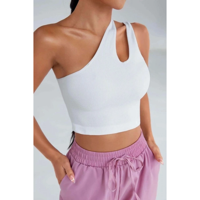 Kadın Beyaz Modern Fit Tek Omuz Cut Out Detaylı Crop Top Bluz
