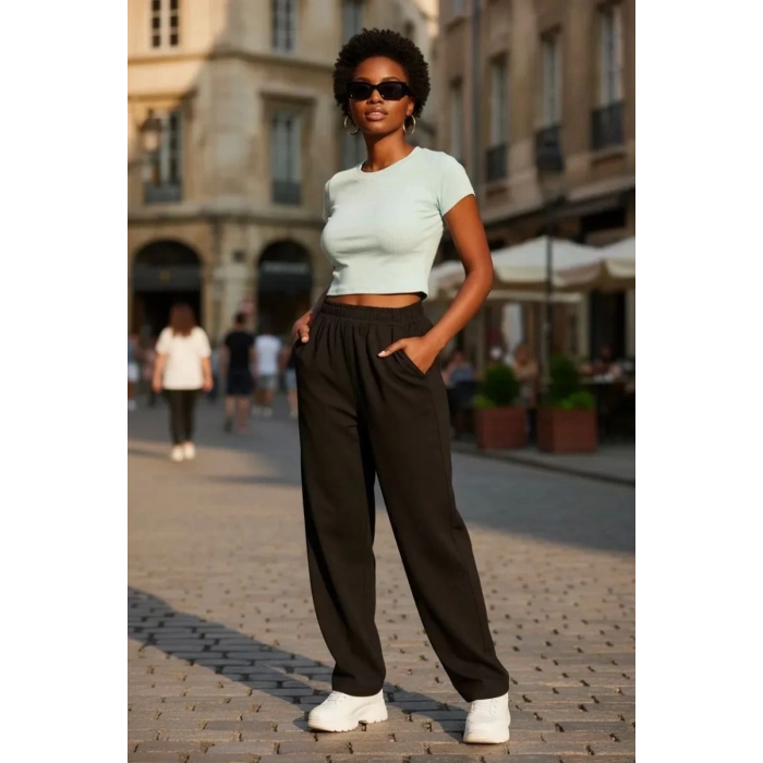 Kadın Beyaz Modern Fit Yuvarlak Yaka Crop Bluz