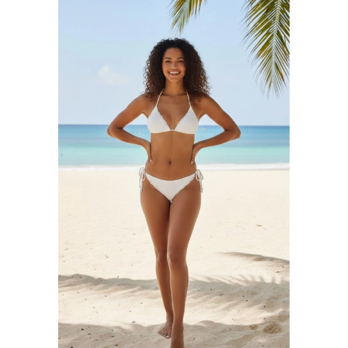 Kadın Beyaz Pedli Bel Ve Boyundan Bağlamalı Dantelli Şık Bikini Takımı