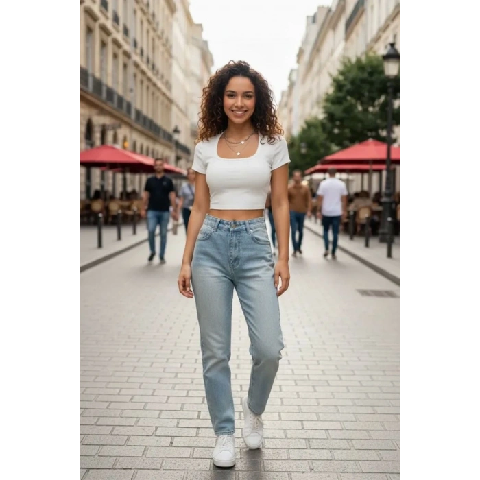 Kadın Beyaz Şık Kesim Düz Yaka Crop Top Bluz