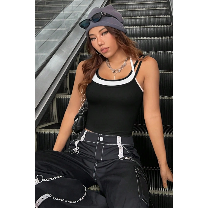 Kadın Beyaz Siyah Çift Renk Çapraz Askılı Crop Top Bluz