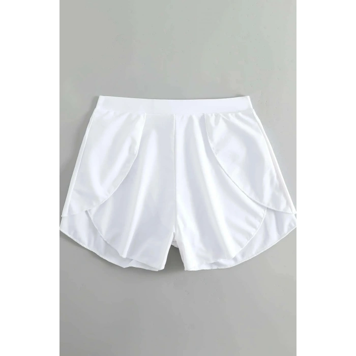 Kadın Beyaz Yırtmaçlı Etek Görünümlü Şık Deniz Şortu