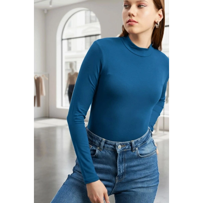 Kadın Mavi Parmak Geçmeli Uzun Kollu Body Esnek Fit Bluz