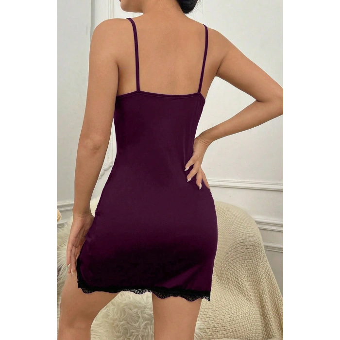 Kadın Mor Göğsü Ve Bacakları Dantelli Yırtmaçlı Şık Gecelik