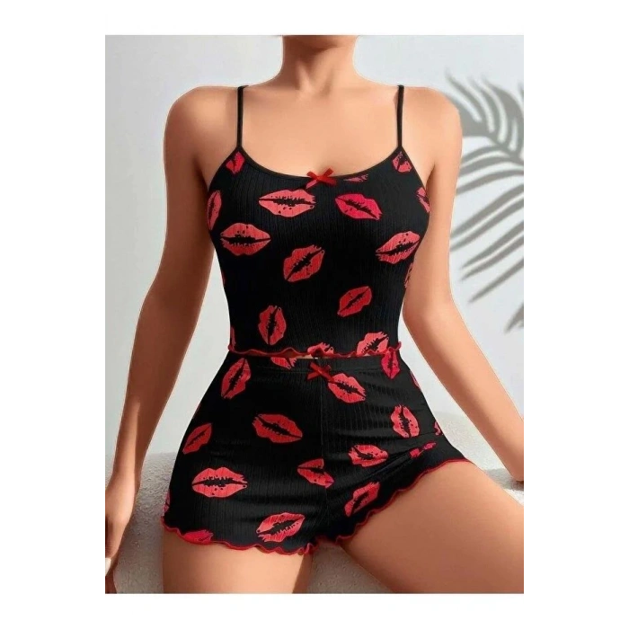 Kadın Siyah Dudak Desenli Şortlu Pijama Takımı Rahat Şık 2’li Set