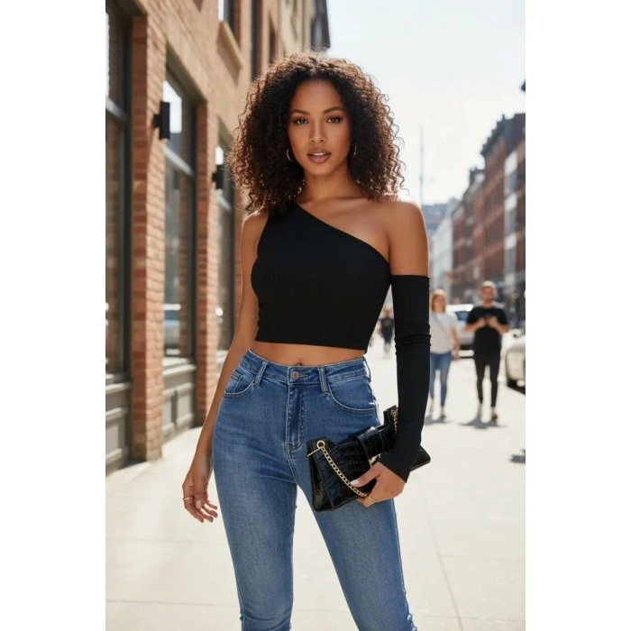 Kadın Siyah Modern Fit Tek Omuz Detaylı Uzun Kol Crop Top Bluz