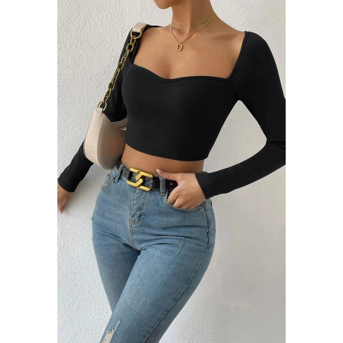 Kadın Siyah Modern Fit Uzun Kol Göğüs Dekolteli Şık Crop Top Bluz