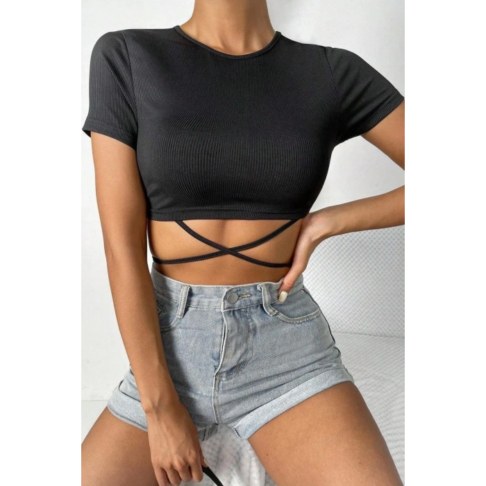 Kadın Siyah Modern Fit Yarım Kol Çapraz Bağlamalı Crop Top Bluz