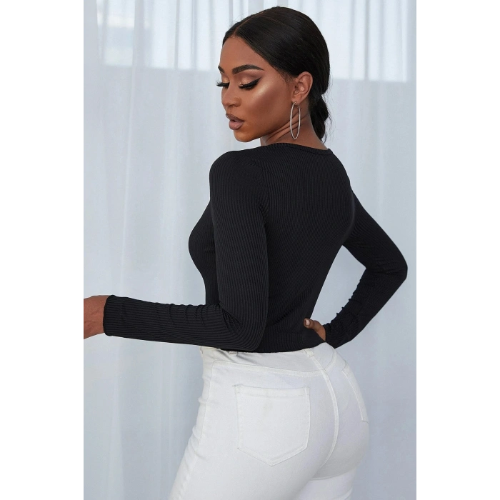 Kadın Siyah Uzun Kollu Düğmeli Göğüs Ve Göbek Dekolteli Crop Top Bluz