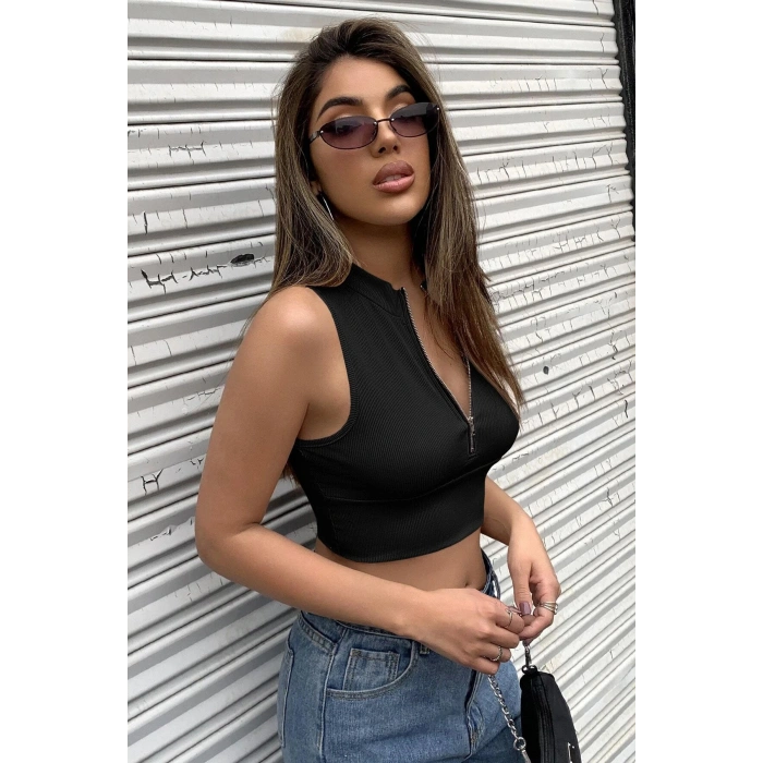 Kadın Siyah Yarım Fermuarlı Sıfır Kol Crop Top Bluz