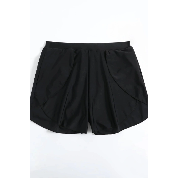 Kadın Siyah Yırtmaçlı Etek Görünümlü Şık Deniz Şortu