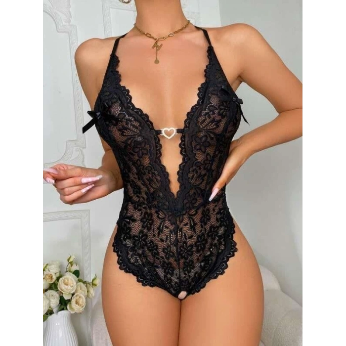 Metal Kalp Aksesuarlı Fantezi Dantelli Siyah Body