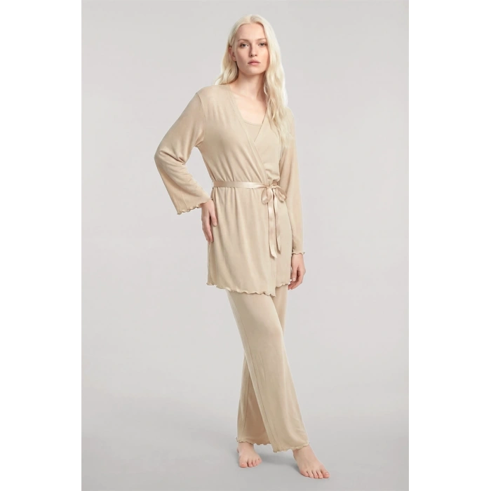 Moda Kadın Bej Kısa Kimono 3’lü Takım Yumuşak Dokulu Şık Rahat Ev Giyim Seti