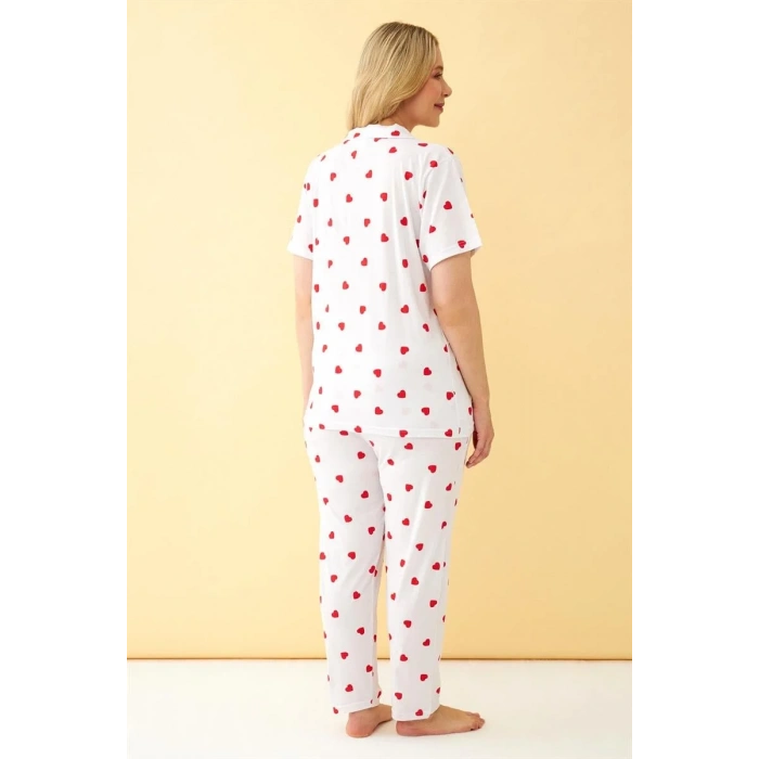 Moda Kadın Beyaz Kırmızı Kalp Desenli Önden Düğmeli Büyük Beden Pijama Takımı