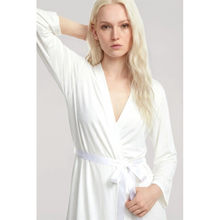 Moda Kadın Ekru Yumuşak Dokulu Dökümlü Uzun Kimono Şık ve Rahat Ev Giyim